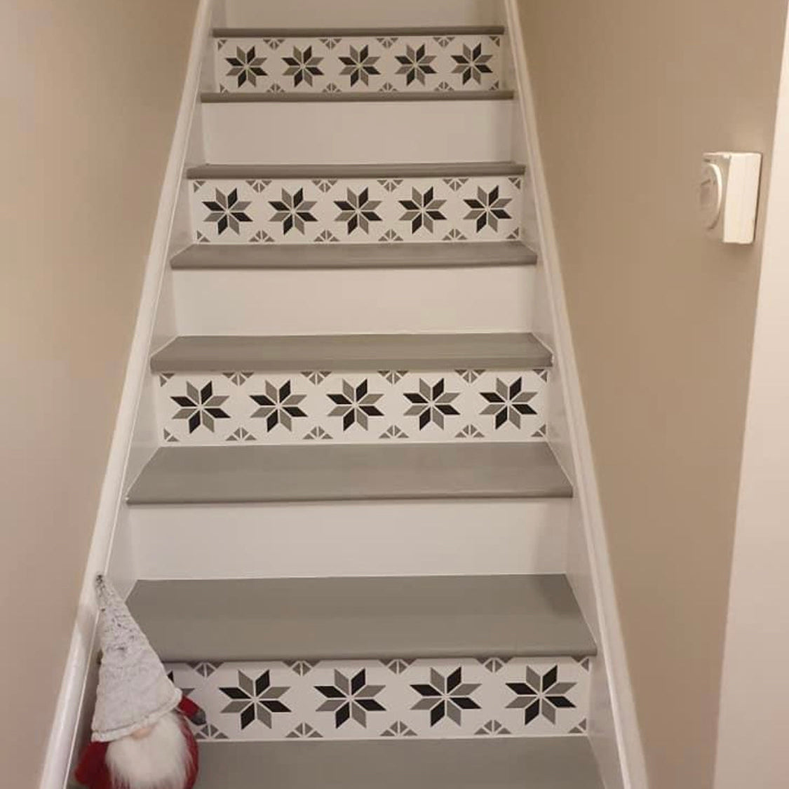 Leksand Faux-Tile Stencil