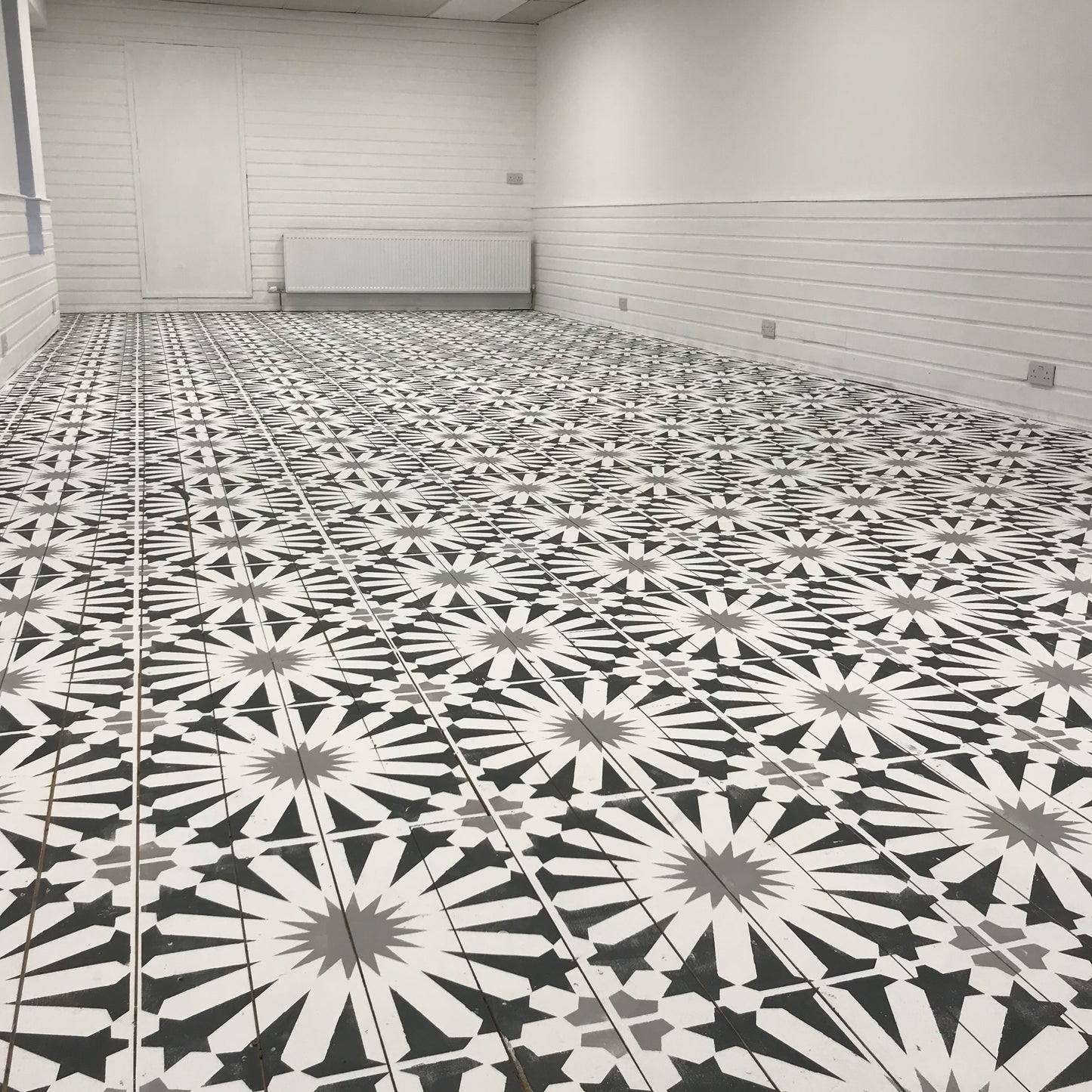 Midelt Tile Stencil - Dizzy Duck Designs