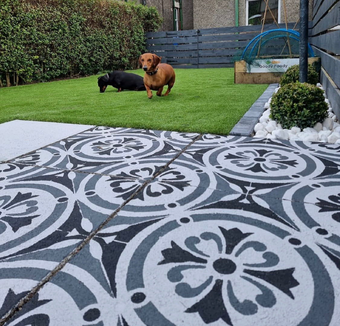 Patio Stencil for Budget-Friendly Patio Makeover 'Canterbury'