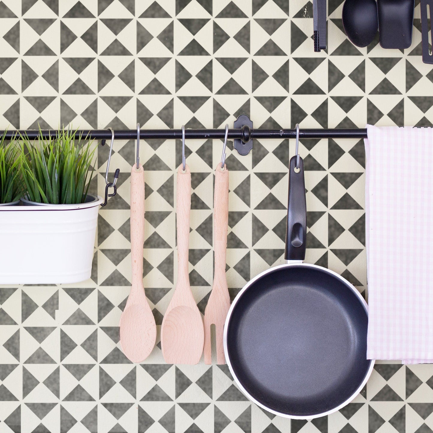 Samara Faux-Tile Stencil - Dizzy Duck Designs