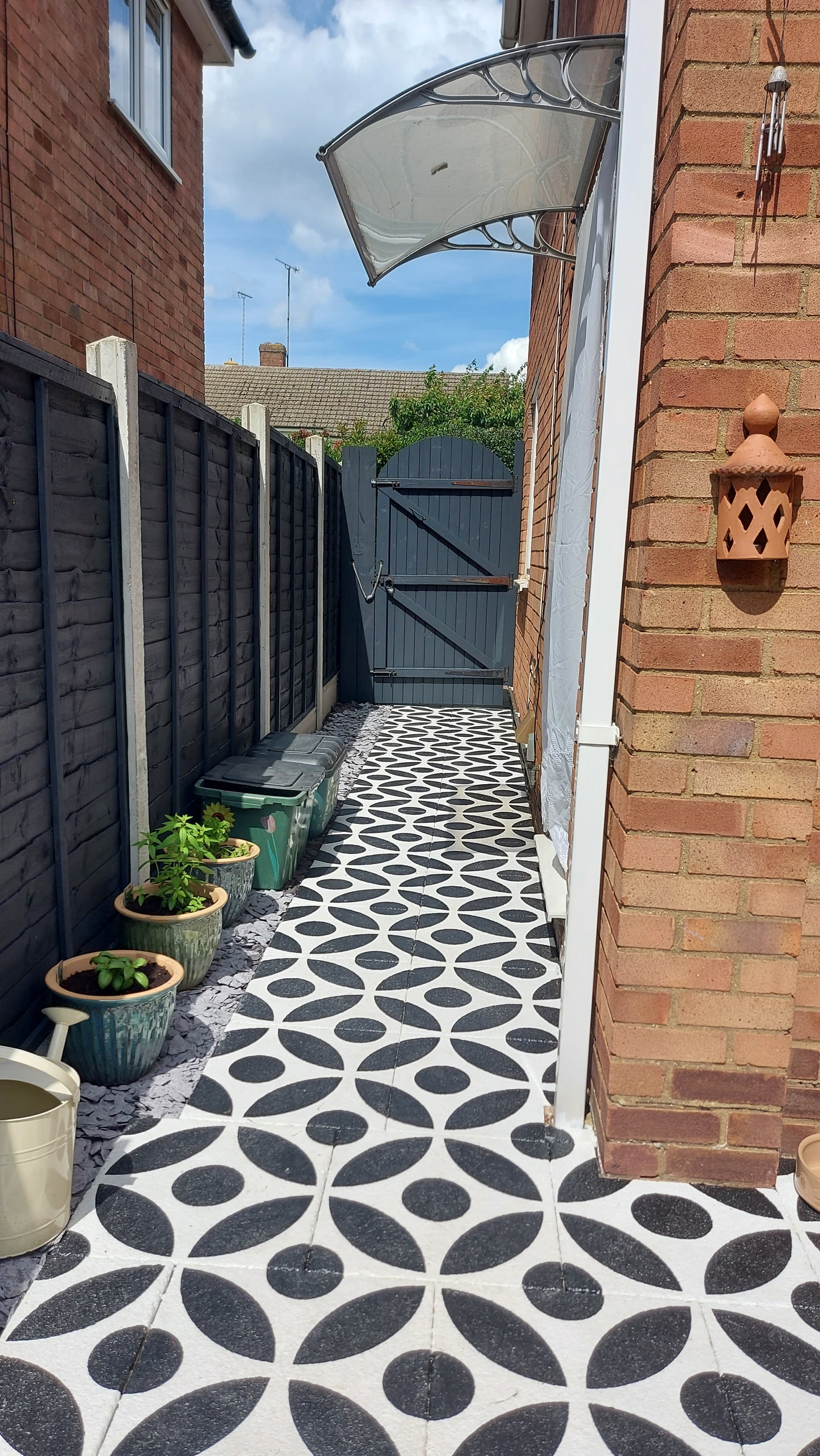 Tsunagi Spot Patio Stencil - Square Slabs