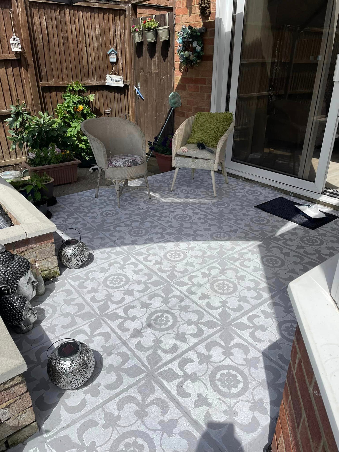 Patio Stencil for Affordable DIY Tile Effect 'Cambridge'