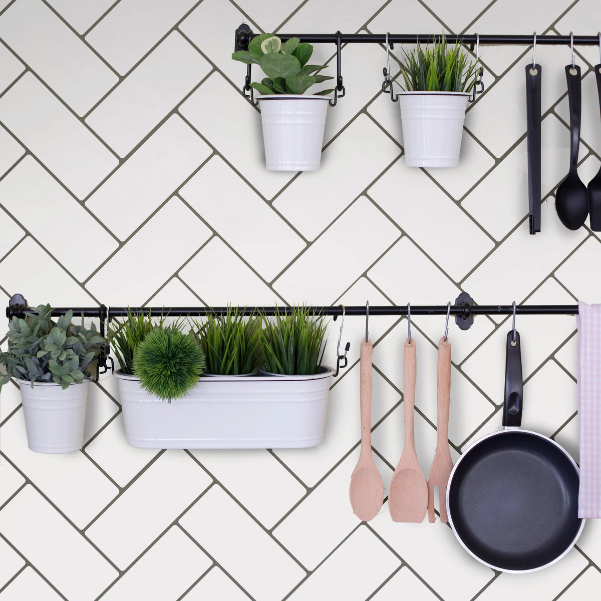 HERRINGBONE SUBWAY Faux Tile Stencil