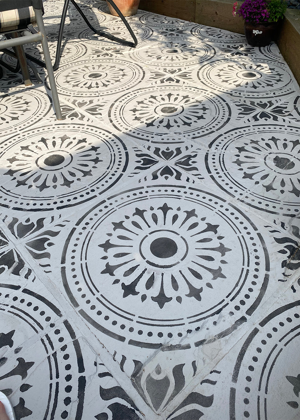 Patio Stencil for Affordable DIY Tile Effect 'Verona'