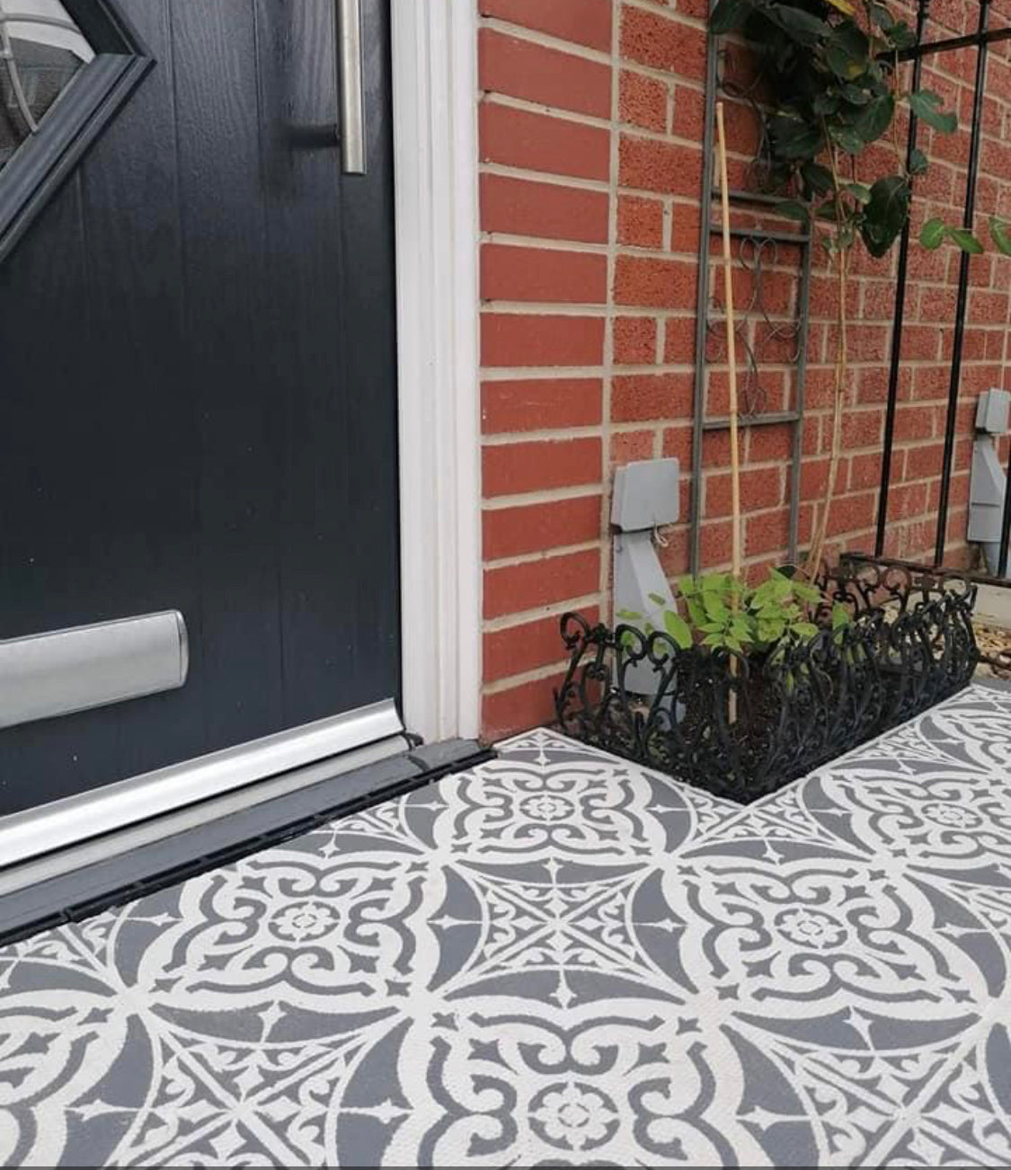Turin Patio Stencil - Square Slabs