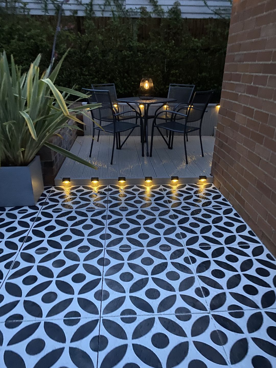 Tsunagi Spot Patio Stencil - Square Slabs