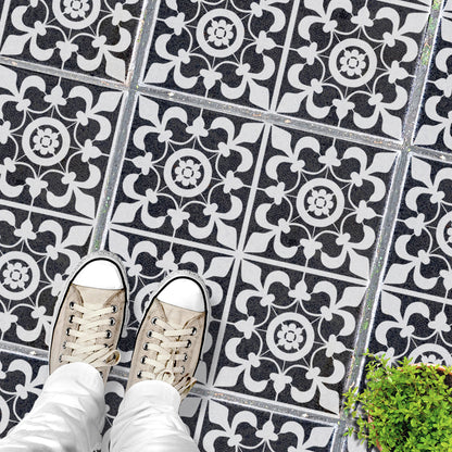 Patio Stencil for Budget-Friendly Patio Makeover 'Oxford'
