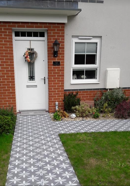 Patio Stencil for Easy DIY Garden Makeover 'Polensa'