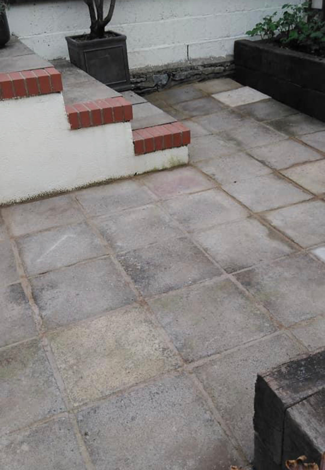 Turin Patio Stencil - Square Slabs