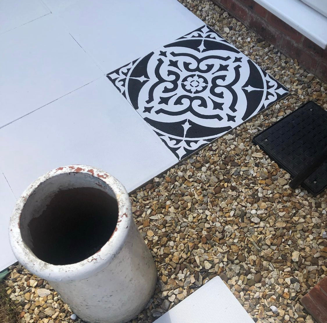 Turin Patio Stencil - Square Slabs