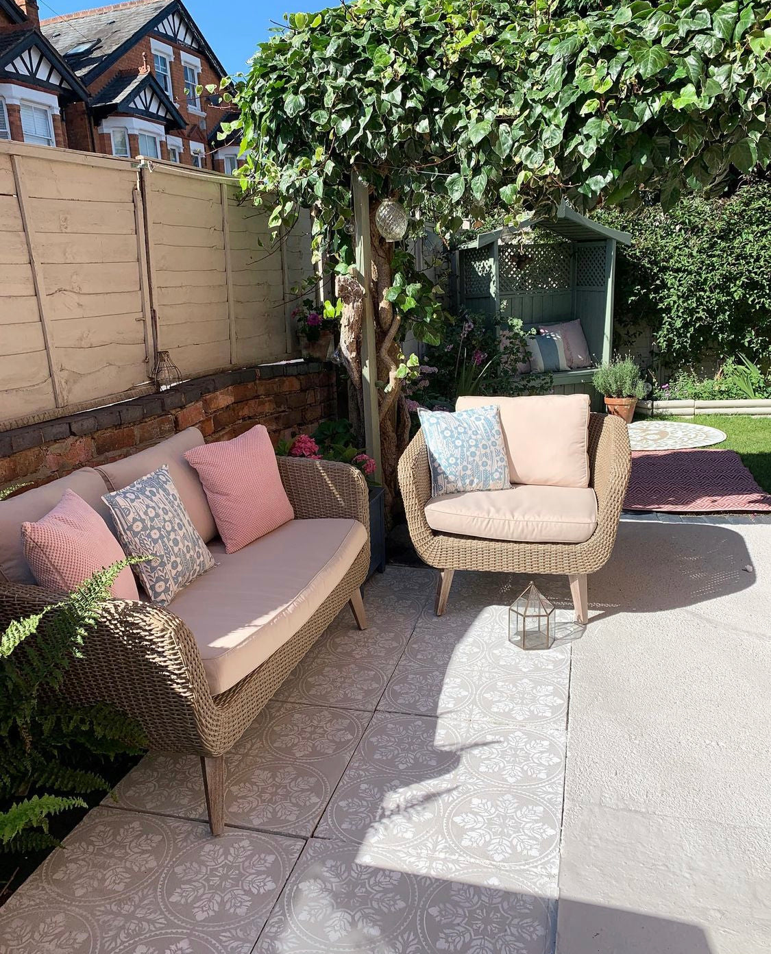 Patio Stencil for Concrete Floor Makeovers 'Edessa'