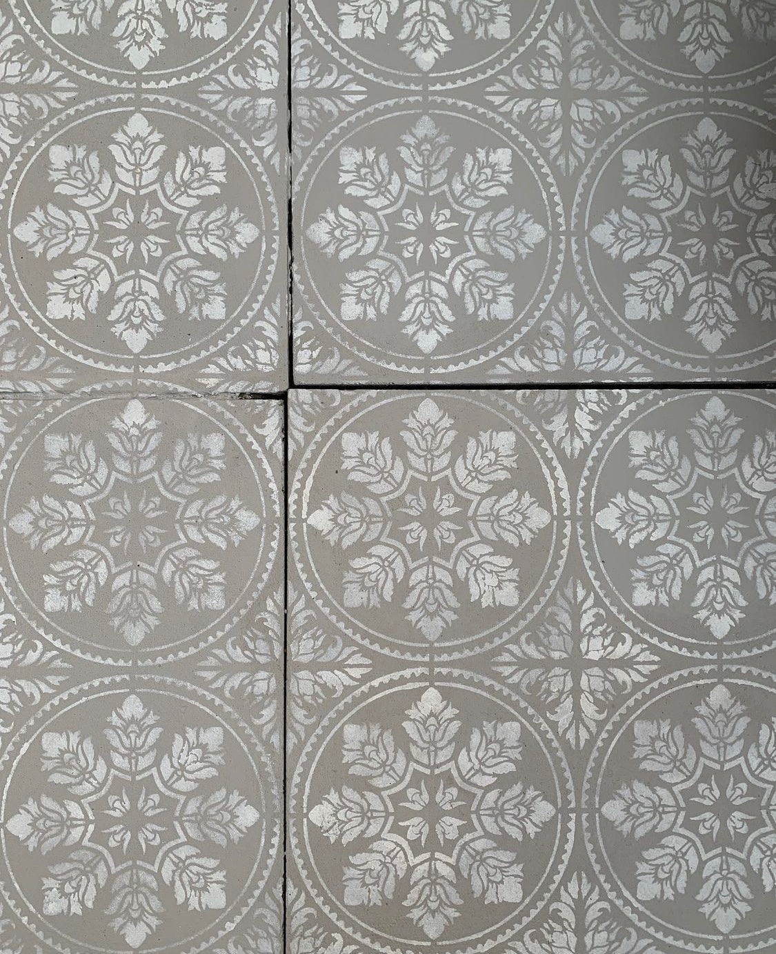 Patio Stencil for Concrete Floor Makeovers 'Edessa'